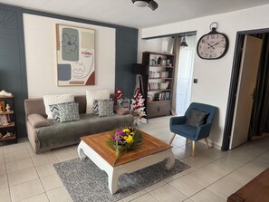 TV, books