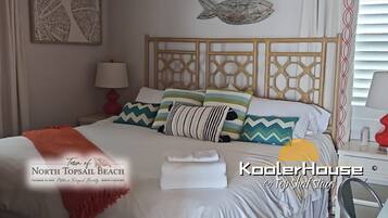 2 bedrooms, desk, WiFi, bed sheets