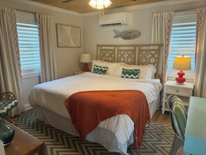 2 bedrooms, desk, WiFi, bed sheets - 'The Kooler’ Oceanfront @ TopShelfStays (Sneads Ferry)