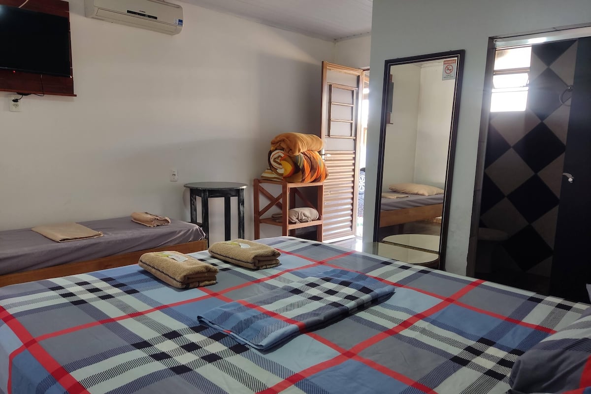 Triple Room, Courtyard View | WiFi (free), bed sheets