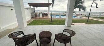 Randi's Oasis - The Monkey Room