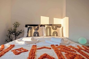 3 bedrooms, desk, iron/ironing board, WiFi