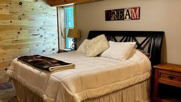 4 bedrooms, WiFi, bed sheets