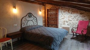 8 Schlafzimmer, WLAN, Bettwäsche