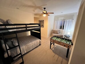 3 dormitorios, tabla de planchar con plancha, wifi y ropa de cama