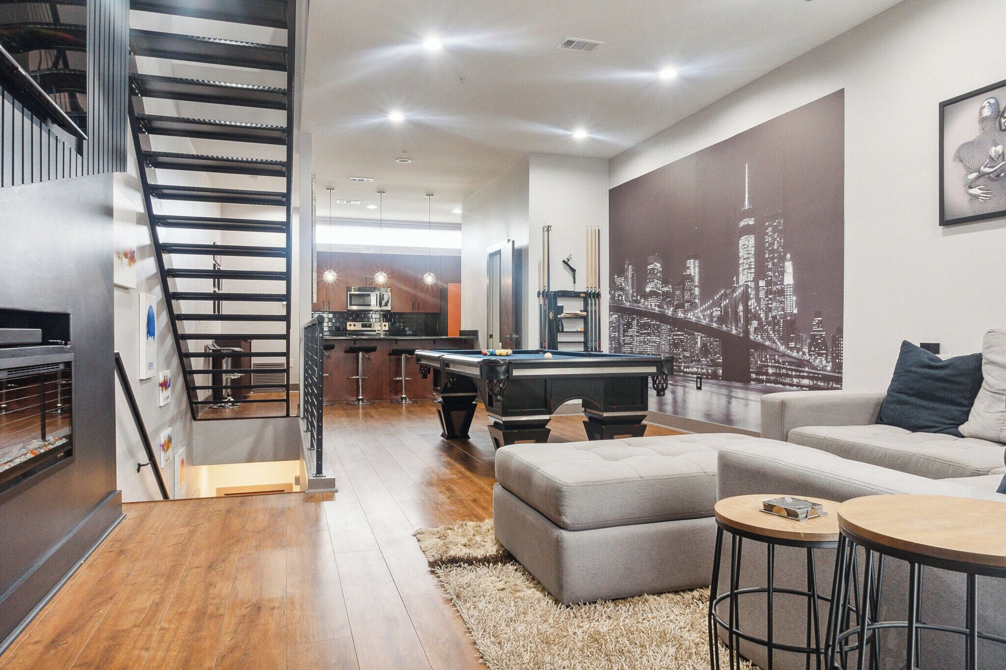 Stylish 2BR Downtown Memphis Condo – Perfect Location!
