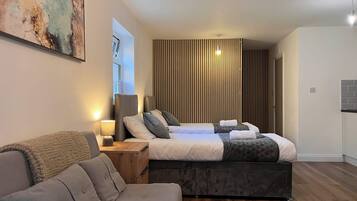 Deluxe Studio Suite