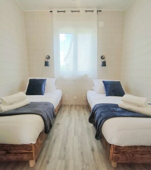 2 Schlafzimmer, Bügeleisen/Bügelbrett, Reisekinderbett, Bettwäsche