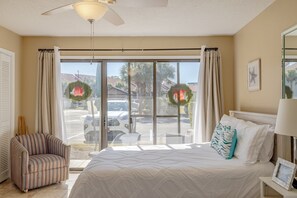 3 bedrooms, iron/ironing board, free WiFi, bed sheets - Big Discounts(summer/competitions) ask@ Villa Bliss golf villa 1405 at Edgewater (Panama City Beach)
