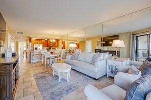 Smart TV - Find your bliss here at Beach Villa Bliss, Ground floor Villa that's updated. (Panama City Beach)