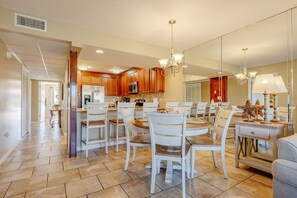 Dining - Big Discounts(summer/competitions) ask@ Villa Bliss golf villa 1405 at Edgewater (Panama City Beach)