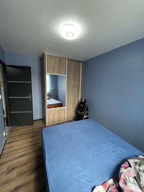 2 bedrooms, WiFi, bed sheets