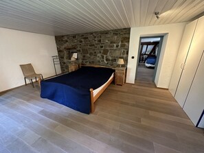 3 dormitorios, wifi gratis, ropa de cama