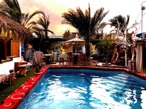 Villa, plusieurs chambres, fumeur, balcon | Piscine