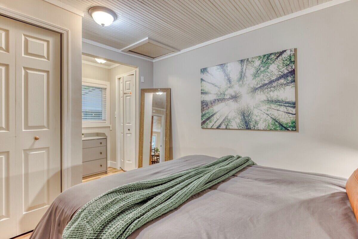 Appartamento Classic, 1 letto queen con divano letto | 1 camera, biancheria da letto di alta qualità, culla da viaggio