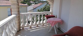 Apartments Libertas - Two Bedroom Apartment with with Terrace and Sea View (12)