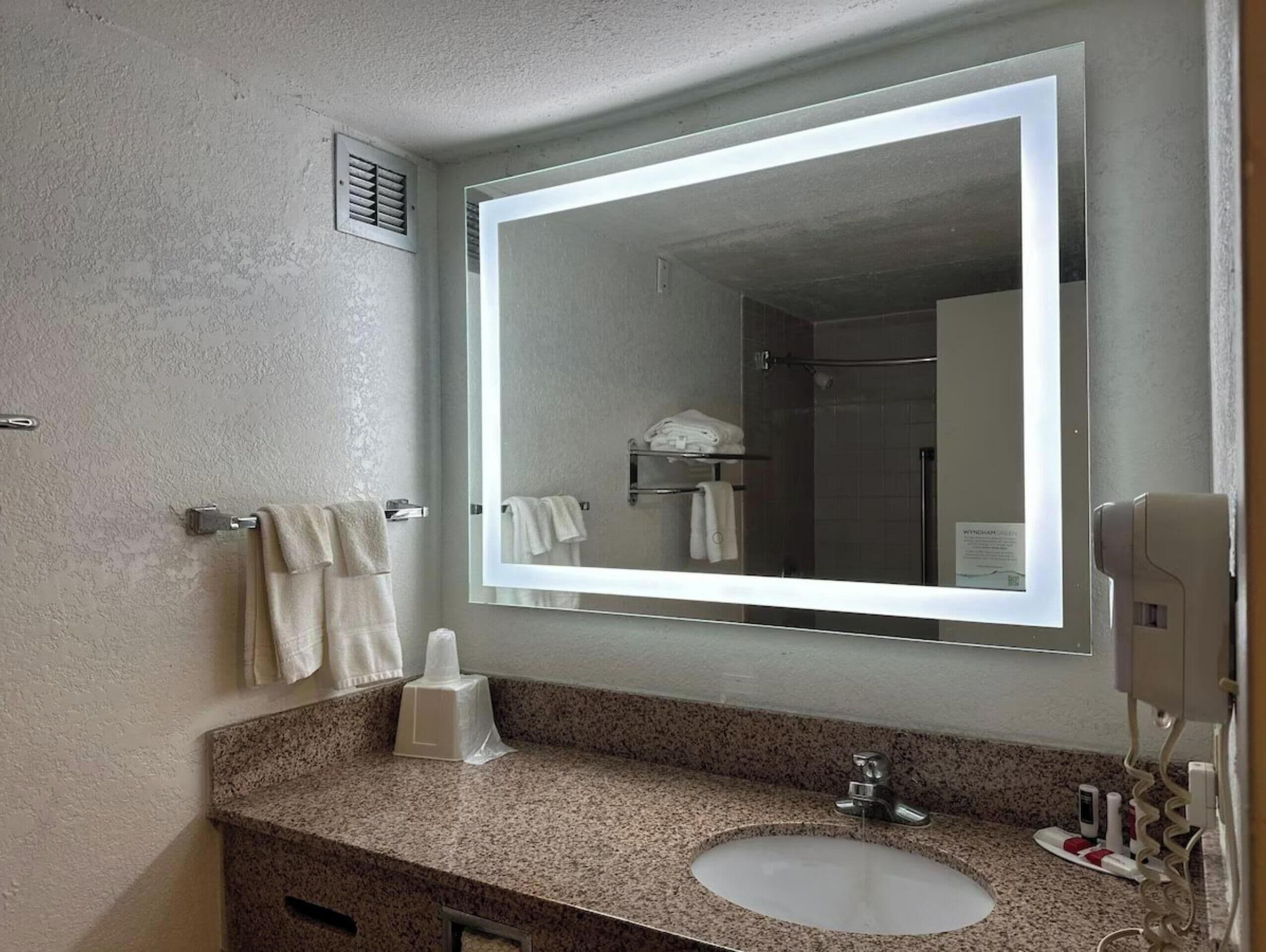 免費盥洗用品、吹風機、毛巾