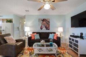 Apartment | 2 bedrooms - Sandpiper 1C Stylish Gulf-side Affordable (Gulf Shores)