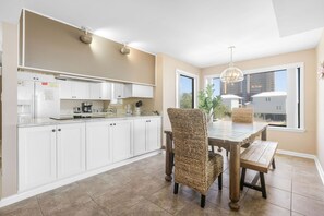 Apartment | 3 bedrooms - Compass Point 201 Pet-friendly for fee Boat Ramp (Gulf Shores)