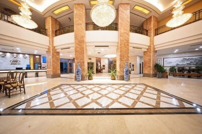 Jingyi guoji Hotel（Guangzhou Huadu Sunac Cultural Tourism Store）