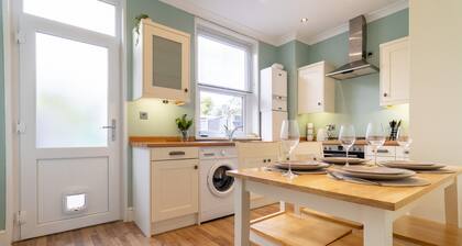 Cosy Green End Retreat