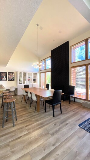 Meeting facility - 5 Bedroom Ski Retreat within walking distance of Canyons Cabriolet (Park City)