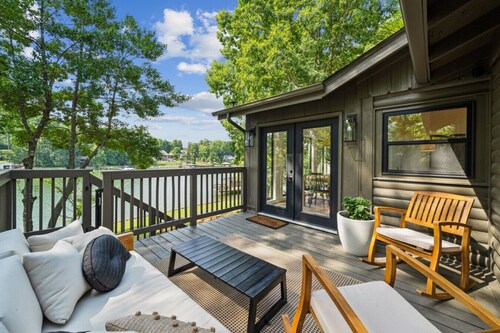 Waterfront Luxury Cabin with Sunset Views- New to Lake Norman