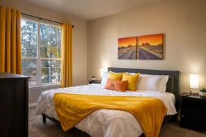 1 makuuhuone, työpöytä, silitysrauta/-lauta, Wi-Fi