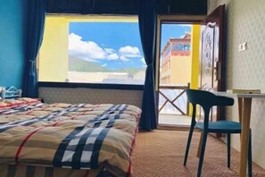 Room - Yinian Zhijian Hostel (Shangri-La)