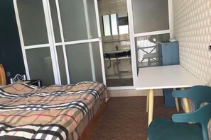 Room - Yinian Zhijian Hostel (Shangri-La)
