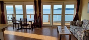 Televisión, chimenea