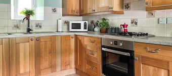 2 bedroom accommodation in Tylorstown