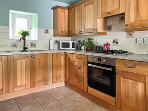 Dishwasher - 2 bedroom accommodation in Tylorstown (Tylorstown)