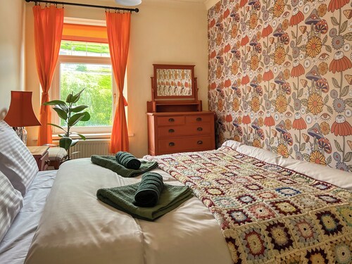 2 bedroom accommodation in Tylorstown