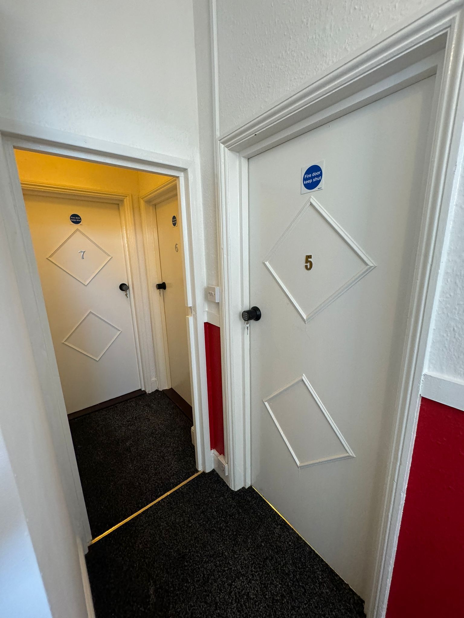 المنشأة من الداخل