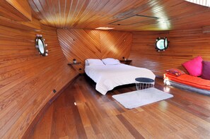 Kamar Keluarga, pemandangan sungai | Tirai kedap cahaya, setrika/meja setrika, dan Wi-Fi gratis