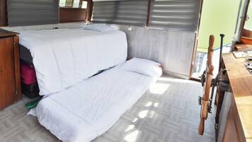 Panoramic Room, River View | Langsir/tirai gelap terus, seterika/papan seterika, Wi-fi percuma