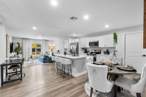 Relax by Golden Ocala Golf Course and WEC 7 min drive
