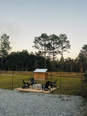 Property grounds - Relax by Golden Ocala Golf Course and WEC 7 min drive
(Ocala)