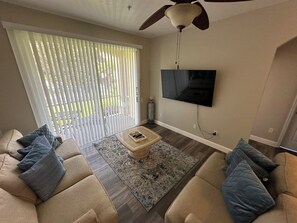 Living area - Windsor Palms 3 bed ground floor condo near DISNEY! (Kissimmee)