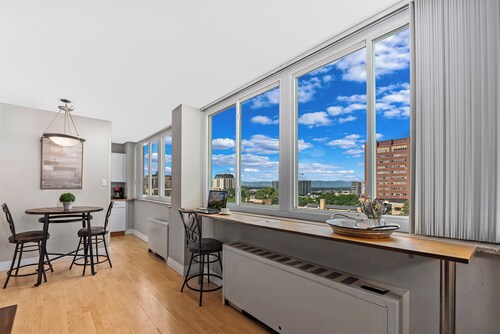 Penthouse Condo with Views
