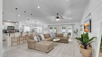 TV, mesa de pingue-pongue