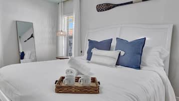 3 bedrooms, in-room safe, iron/ironing board, WiFi