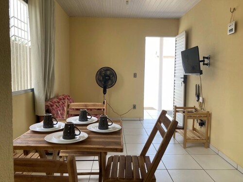 Casa Completa e Bem Localizada