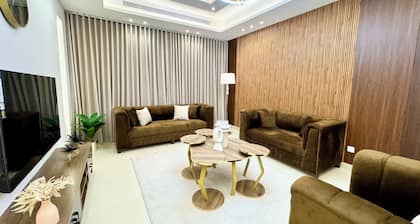 Makkah Modern Luxurious Apartment Near Haram With Living and Full Kitchen