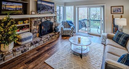 Charming 2/2 condo Sugar Mountain Walk to Golf, Tennis & Ski