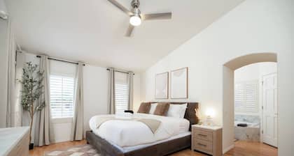 Stylish & Sunny with Heated Pool in the Foothills!