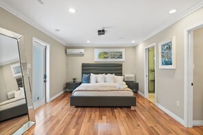 Luxury House, 3 Bedrooms | 3 bedrooms, iron/ironing board, free WiFi