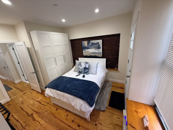 1 bedroom, iron/ironing board, travel cot, WiFi