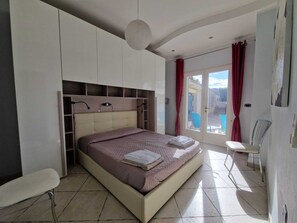 4 soverom, strykejern/-brett, wi-fi og sengetøy